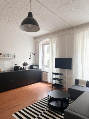 NOOK Design-Apartments mit Küche, Duschbad, neben U-Bahn Station aber ruhig gelegen